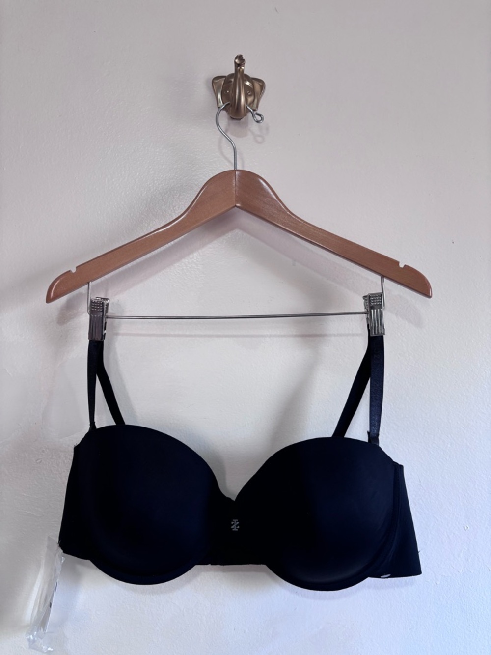 Izod Black Convertible Strapless Bra with Removable Straps size 40D